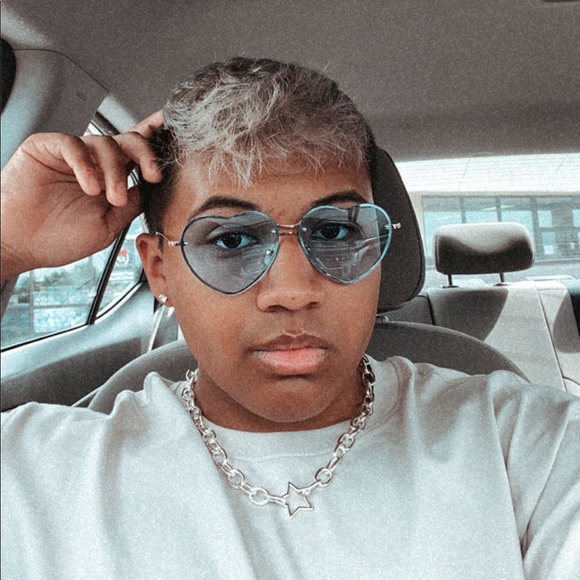 Meet your Posher, Michael - Picture 1 of 1